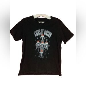 Guns and Roses Kids Concert Holiday T-Shirt . Great Condition. Size 4/5t